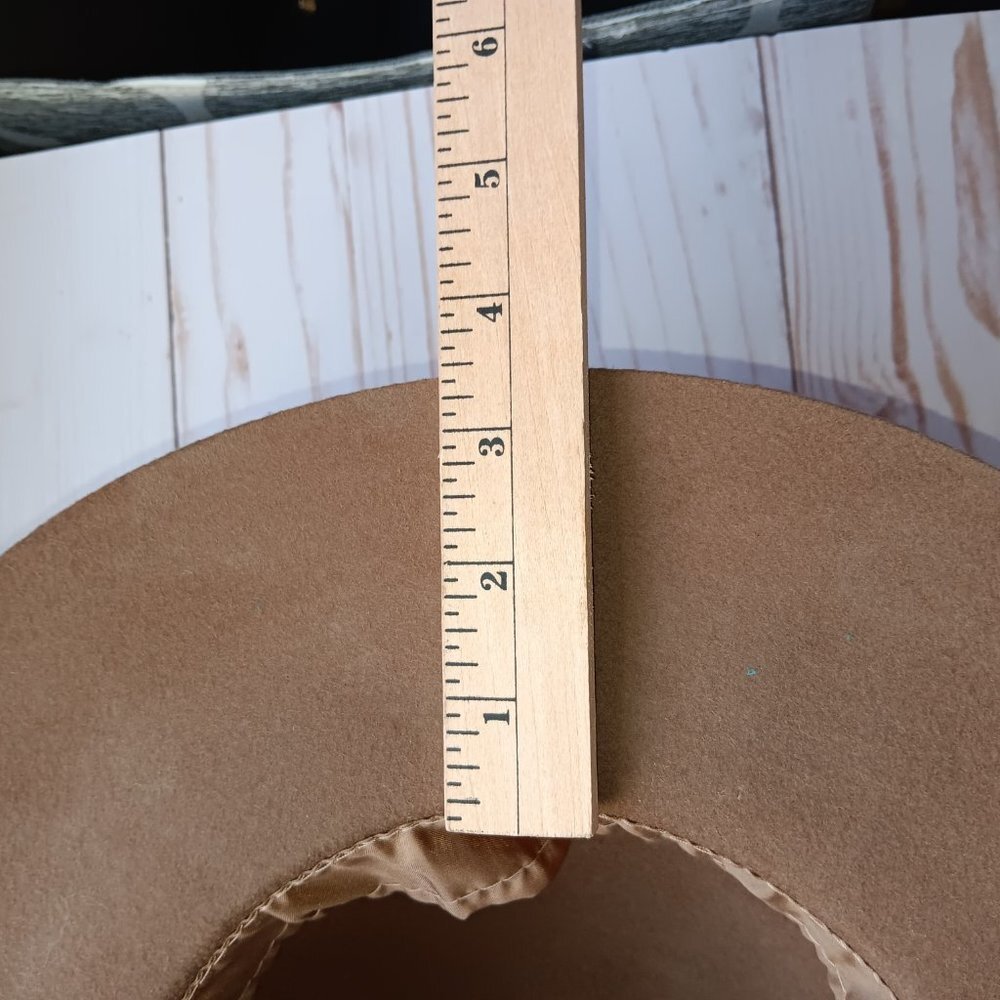 Wool Hat ** Fraying Inner Band - Picture 14 of 14